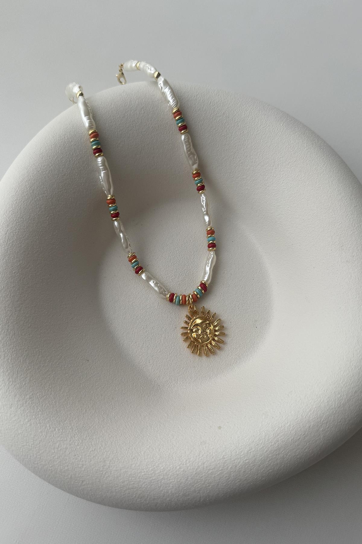 GÜNEŞ DETAY İNCİ BONCUK KOLYE