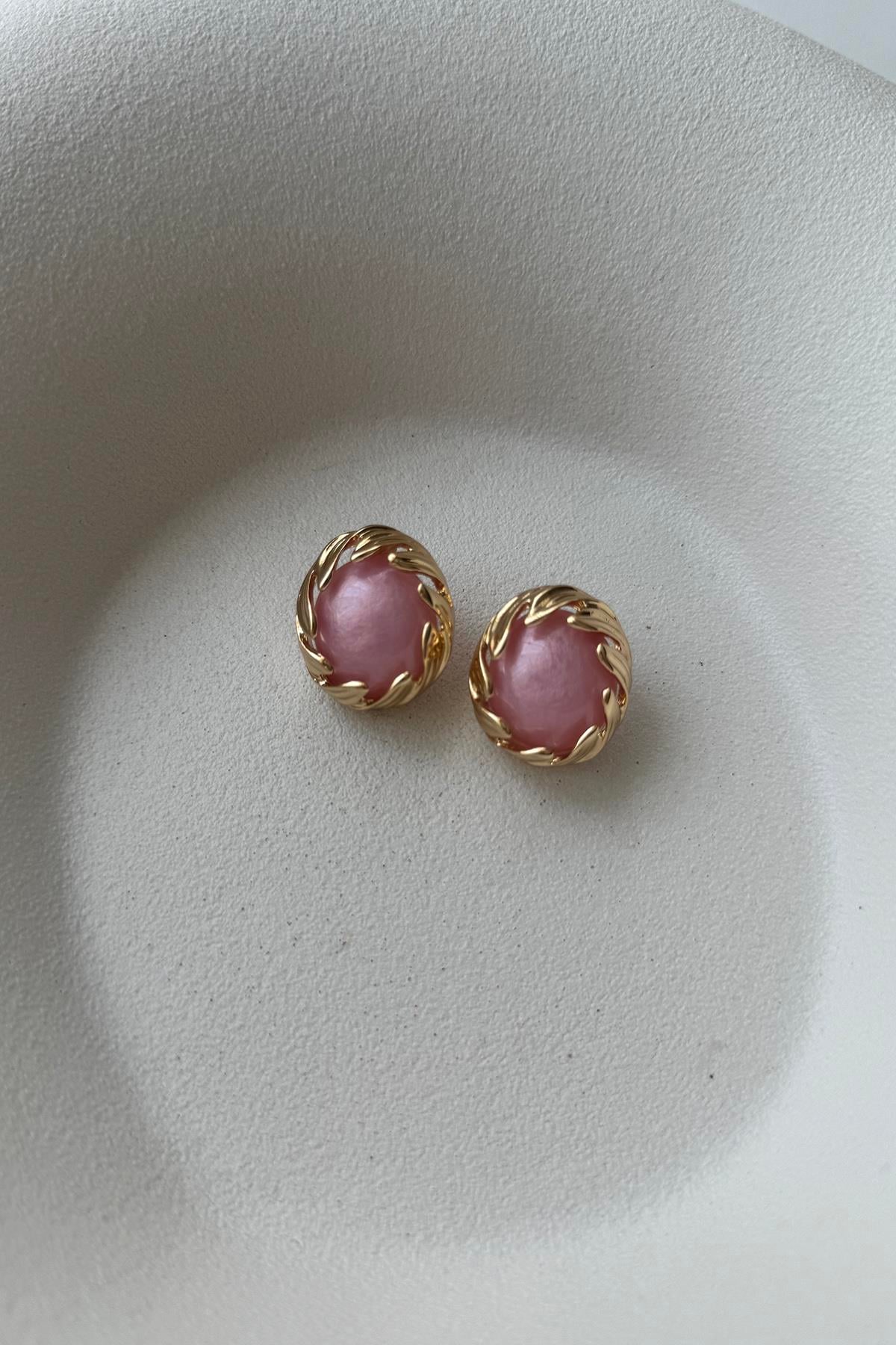 PEMBE KÜPE