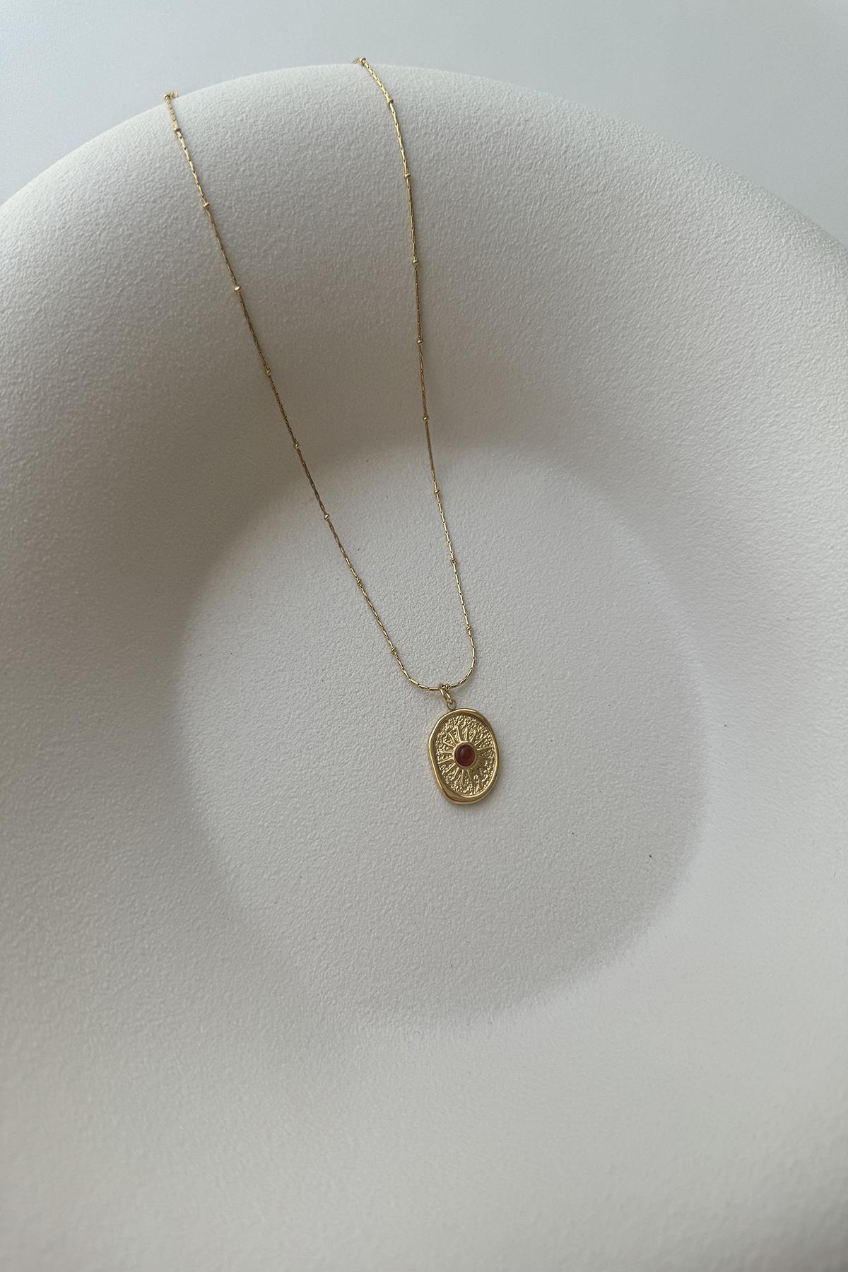 VİNTAGE ORTASI KIRMIZI TAŞLI OVAL PLAKA ÇELİK KOLYE