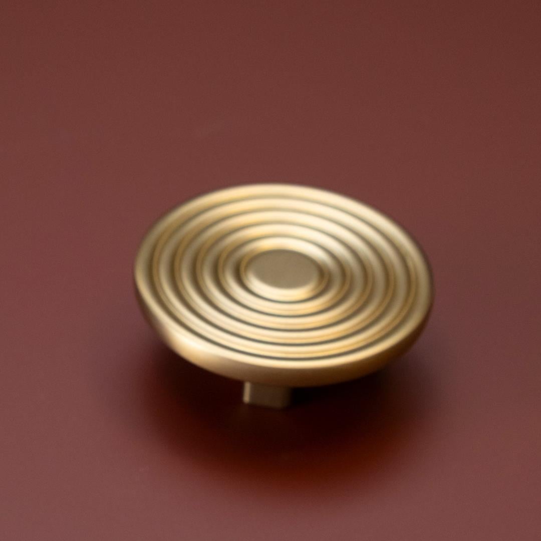 4823 Harmonique Kulp Altın Saten Renk Çap: 60 mm