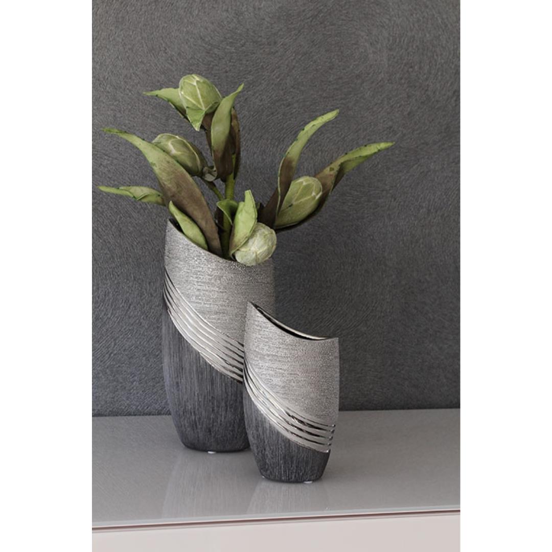 Gılde Vazo Çizgili Seramik Gri Gümüş Renkli L.8 cm W.15 cm H.30 cm