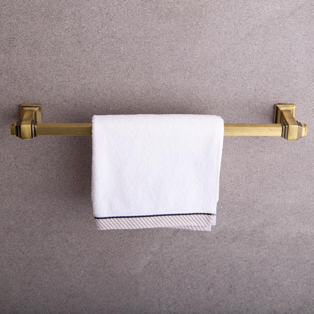 Kubıc Duvara Monte Uzun Havluluk Antik 45 cm