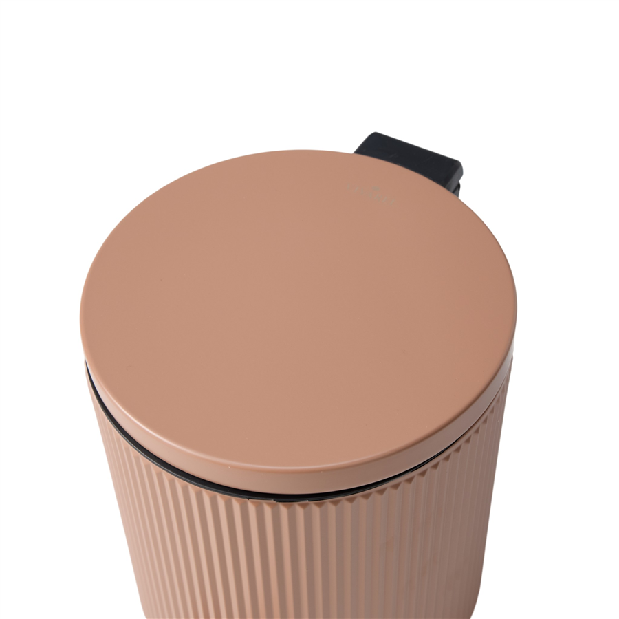 Lumi Kanallı Pedallı Çöp Kovası 5 L Terracotta