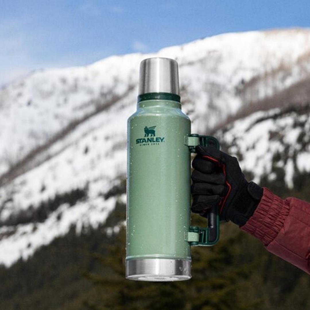 Stanley Klasik Vakumlu Paslanmaz Çelik Termos 1.9 LT - Yeşil
