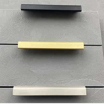 1745 Modern Kulp Siyah Renk