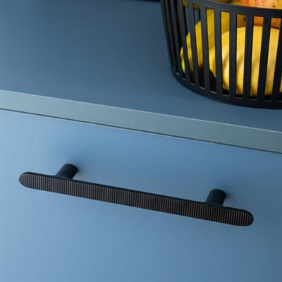 4745 Modern Tırtıklı Kulp Siyah Renk