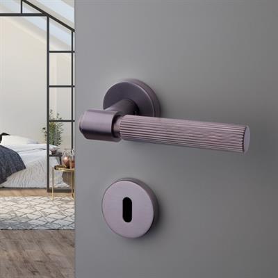 Axes-L Rozetli Kapı Kolu Takımı Füme Renk