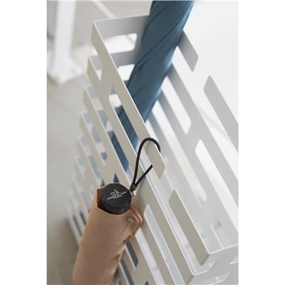 Beyaz Şemsiye Standı