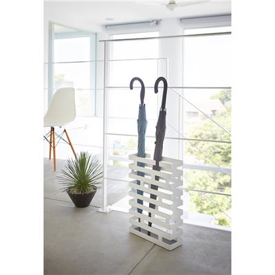 Beyaz Şemsiye Standı