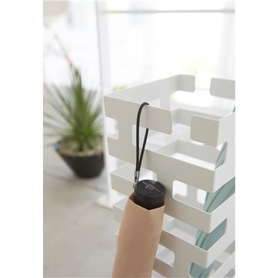 Beyaz Şemsiye Standı