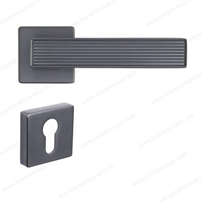 Dıa Rozetli Kapı Kolu Füme Renk