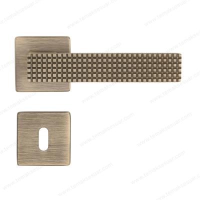 Gıze Rozetli Kapı Kolu Antik Renk