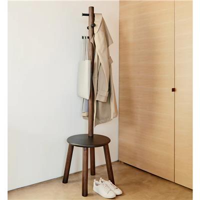 Pıllar Siyah Tabure Ve Portmanto