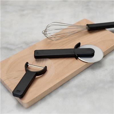 Singles Pizza Kesici Siyah 8 X 20 cm