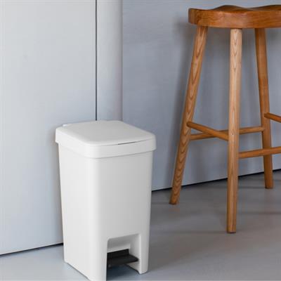 Stepup Açık Gri Plastik Pedallı Çöp Kutusu 16 L