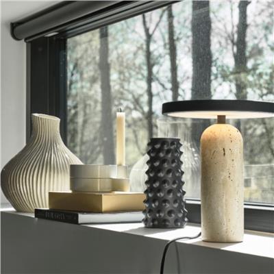 Vaest Vazo Mat Siyah 20 Cm - Çap: 9,7 Cm