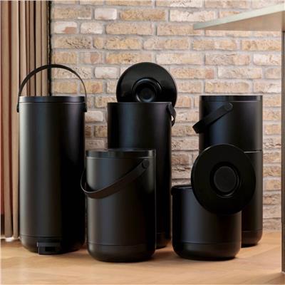 Yuvarlak Pedallı Çöp Kovası 35 L Siyah