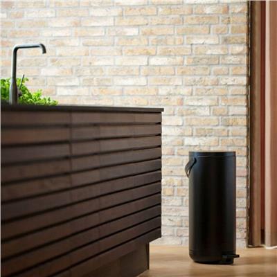 Yuvarlak Pedallı Çöp Kovası 35 L Siyah