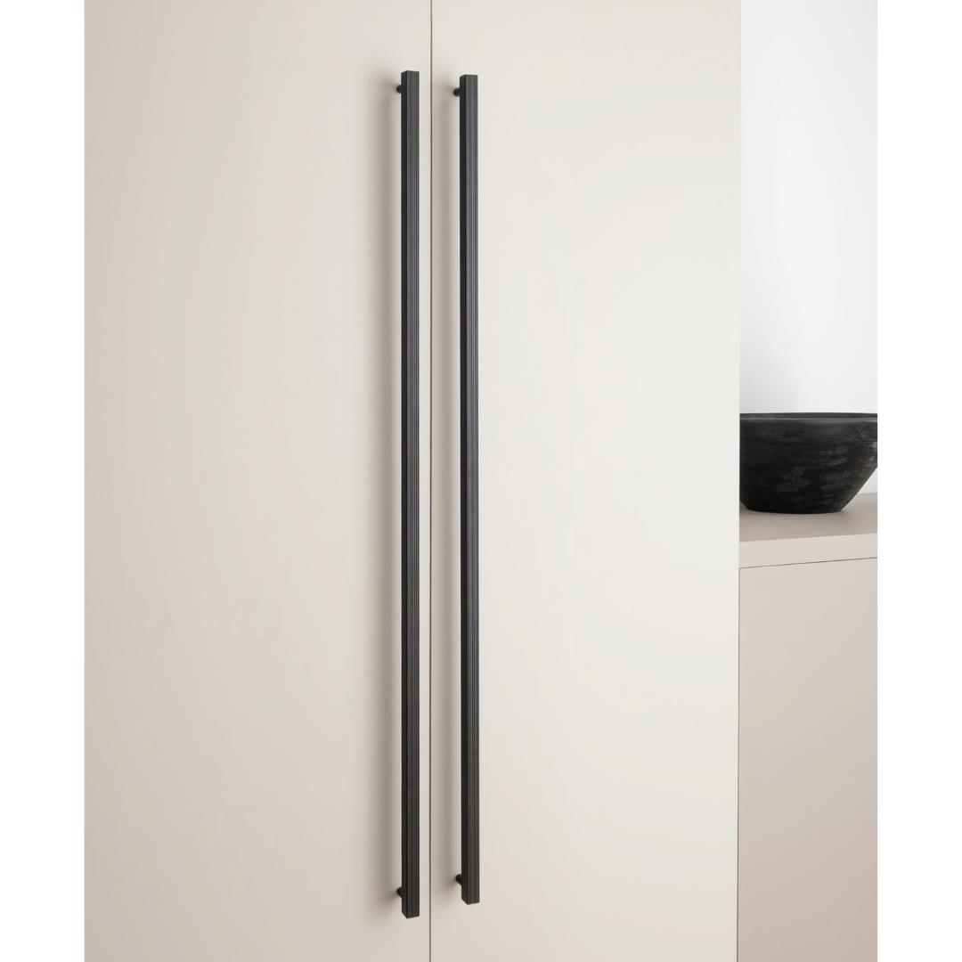 8801 Çizgili Modern Kalın Kulp Siyah Renk