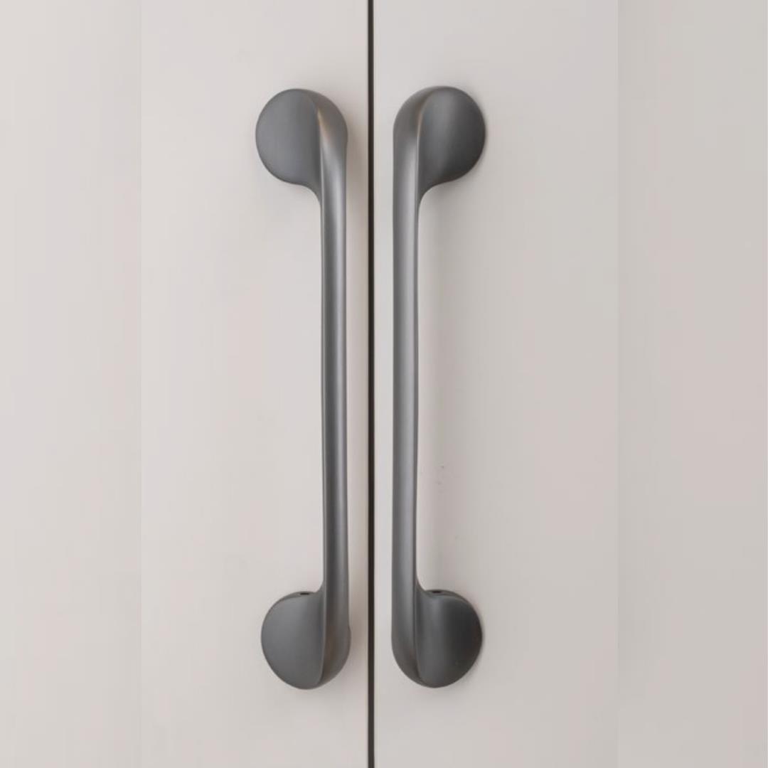 9575 Çekme Kolu Füme Renk 28 Cm