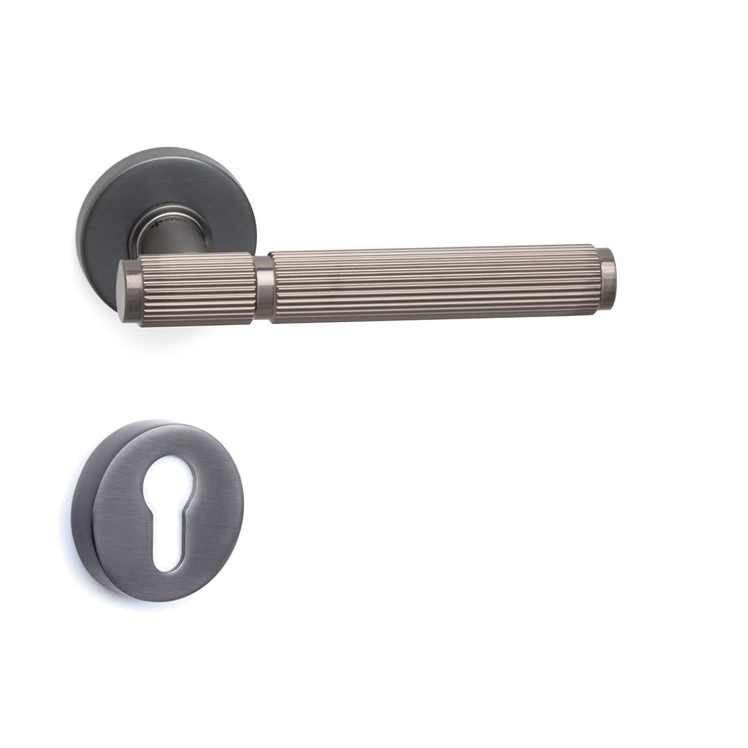 Pıxar-L Kapı Kolu Füme Renk