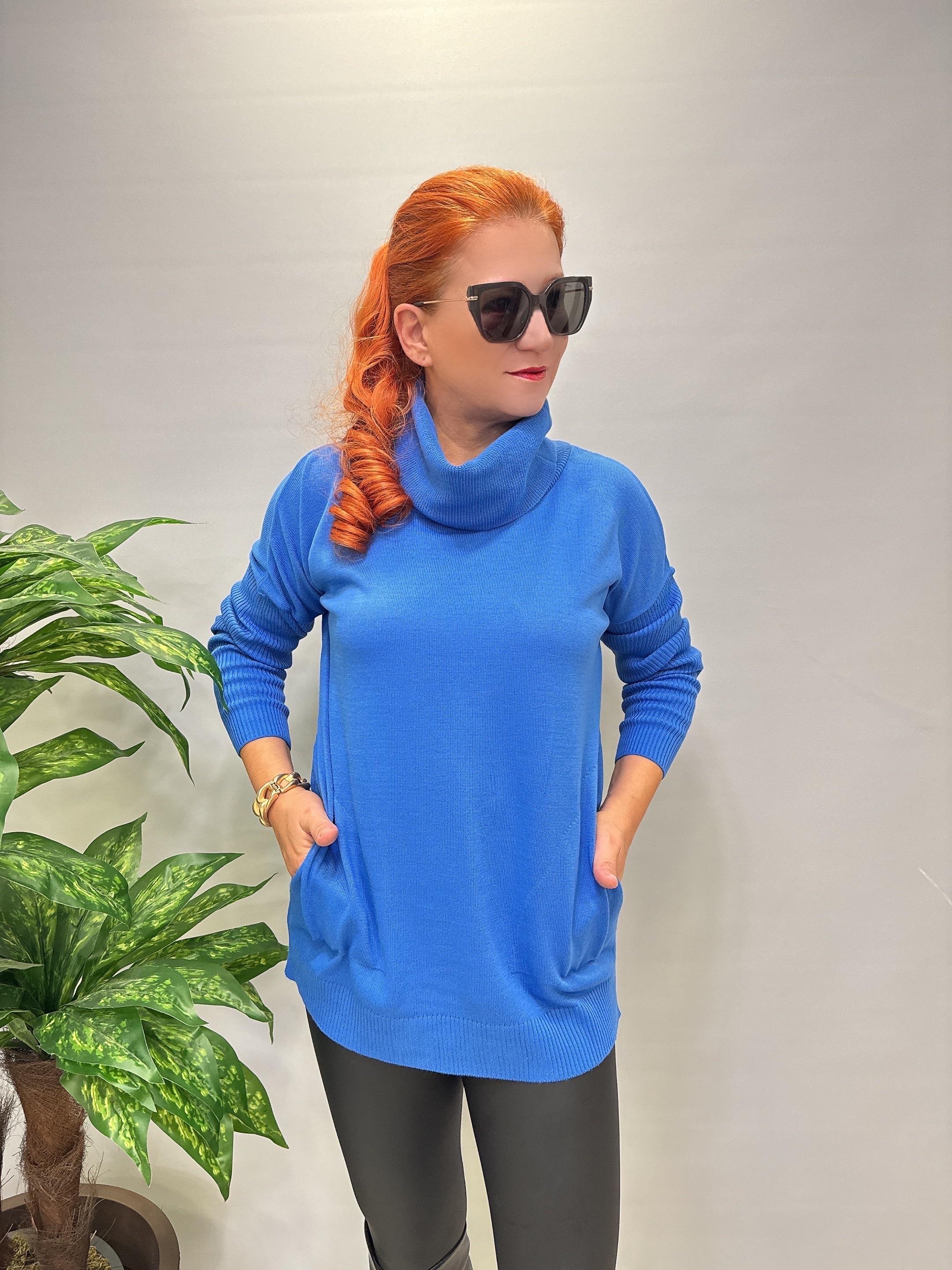 0710 Degaje Yaka Triko Mavi