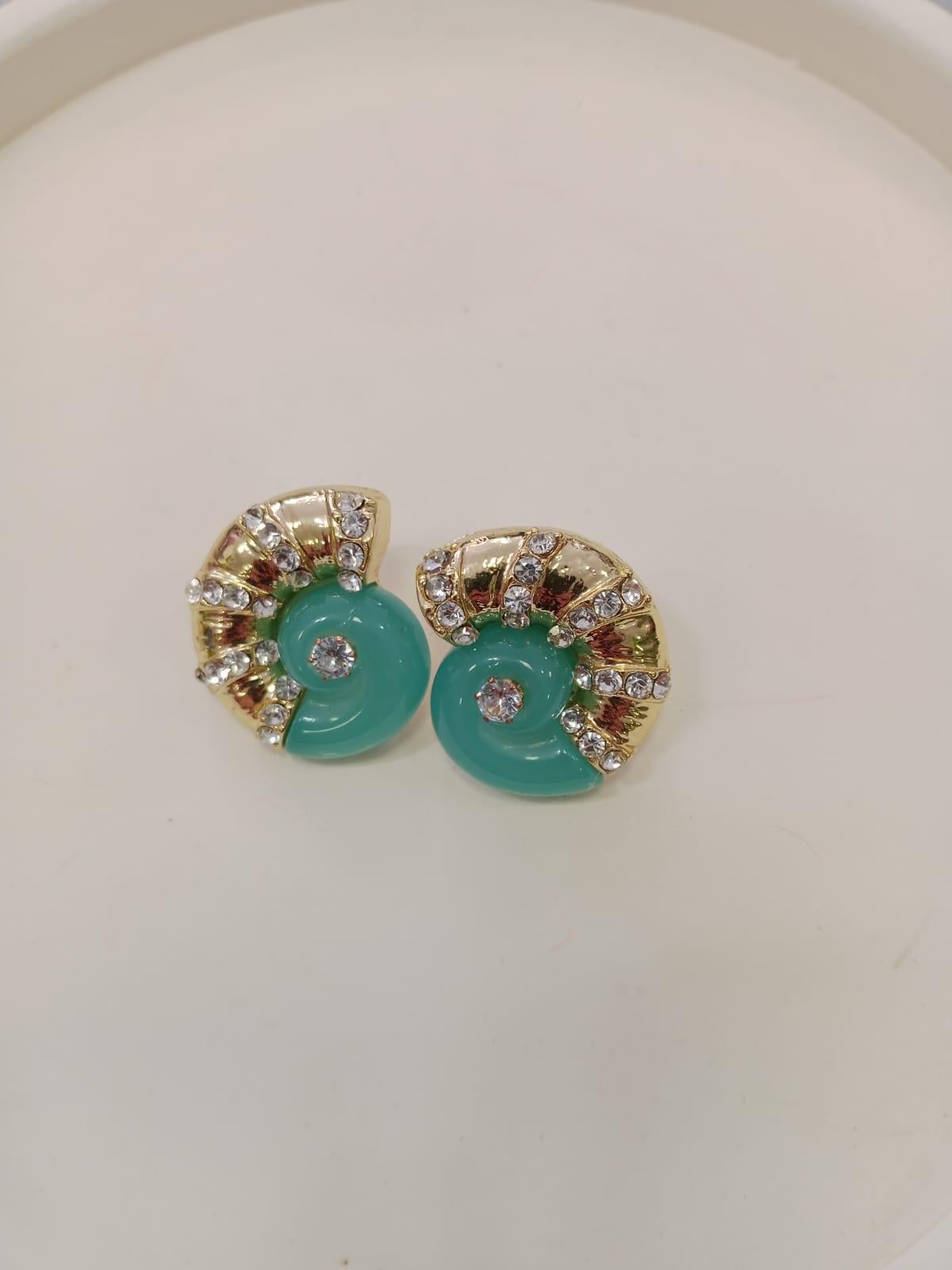 100 Deniz Kabuğu  Gold Detay Küpe 