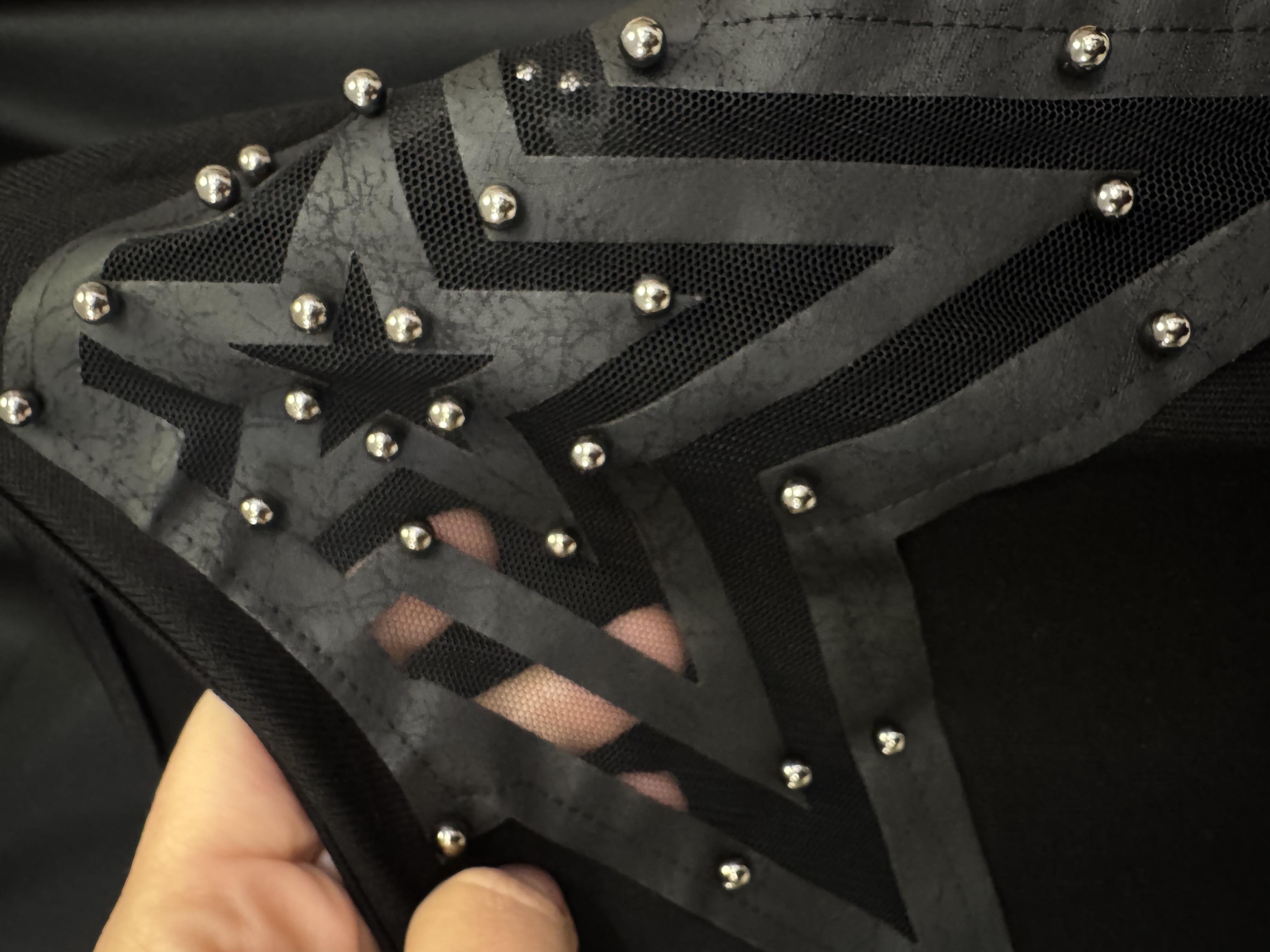 1508 Tül Detaylı Yıldız Desen Çilek Triko Bluz Siyah