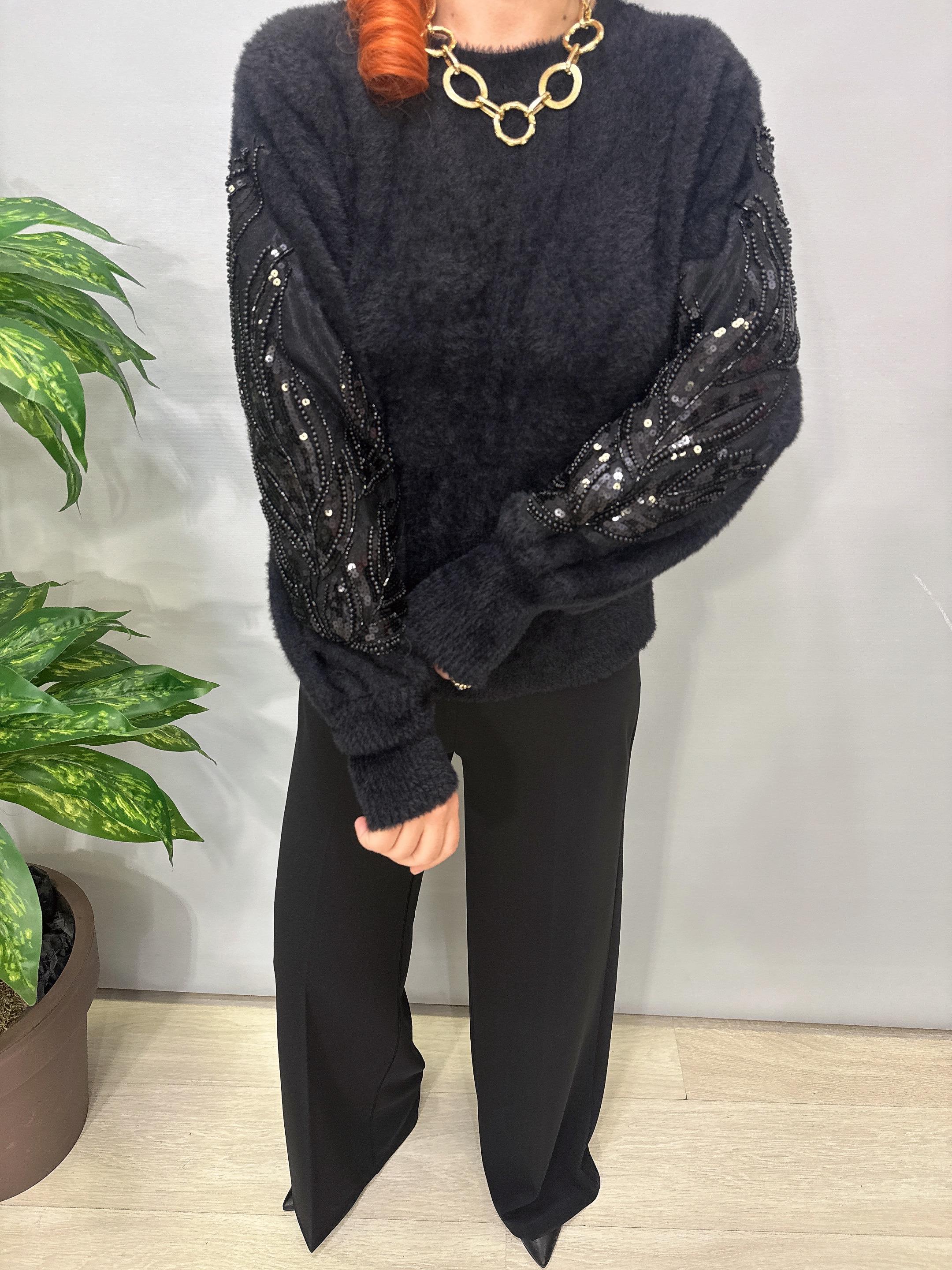 1509 Kollarda Taş ve Payet Detaylı Triko Bluz Siyah