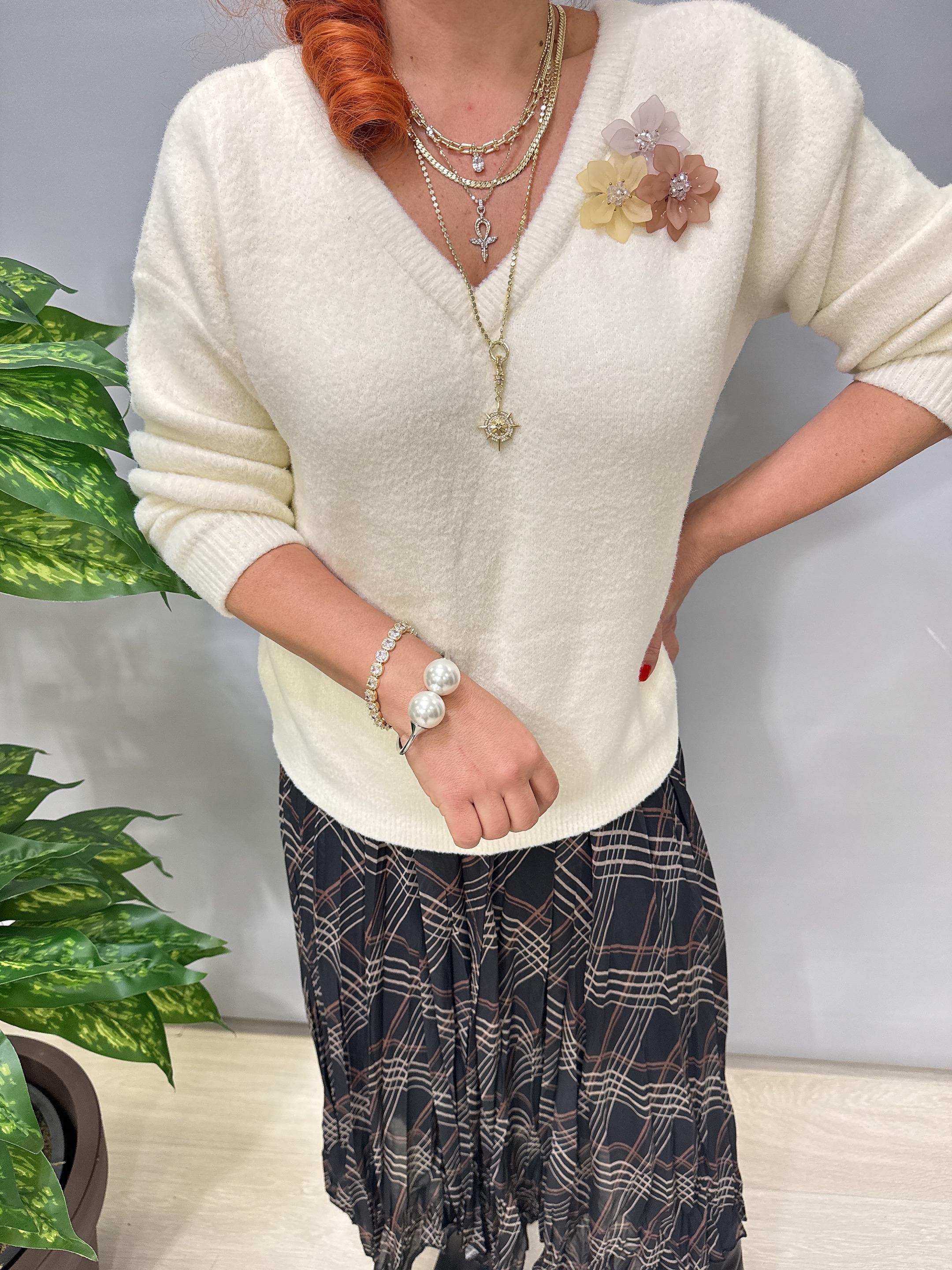 2126 Broş Detaylı Angora Triko Bluz Ekru