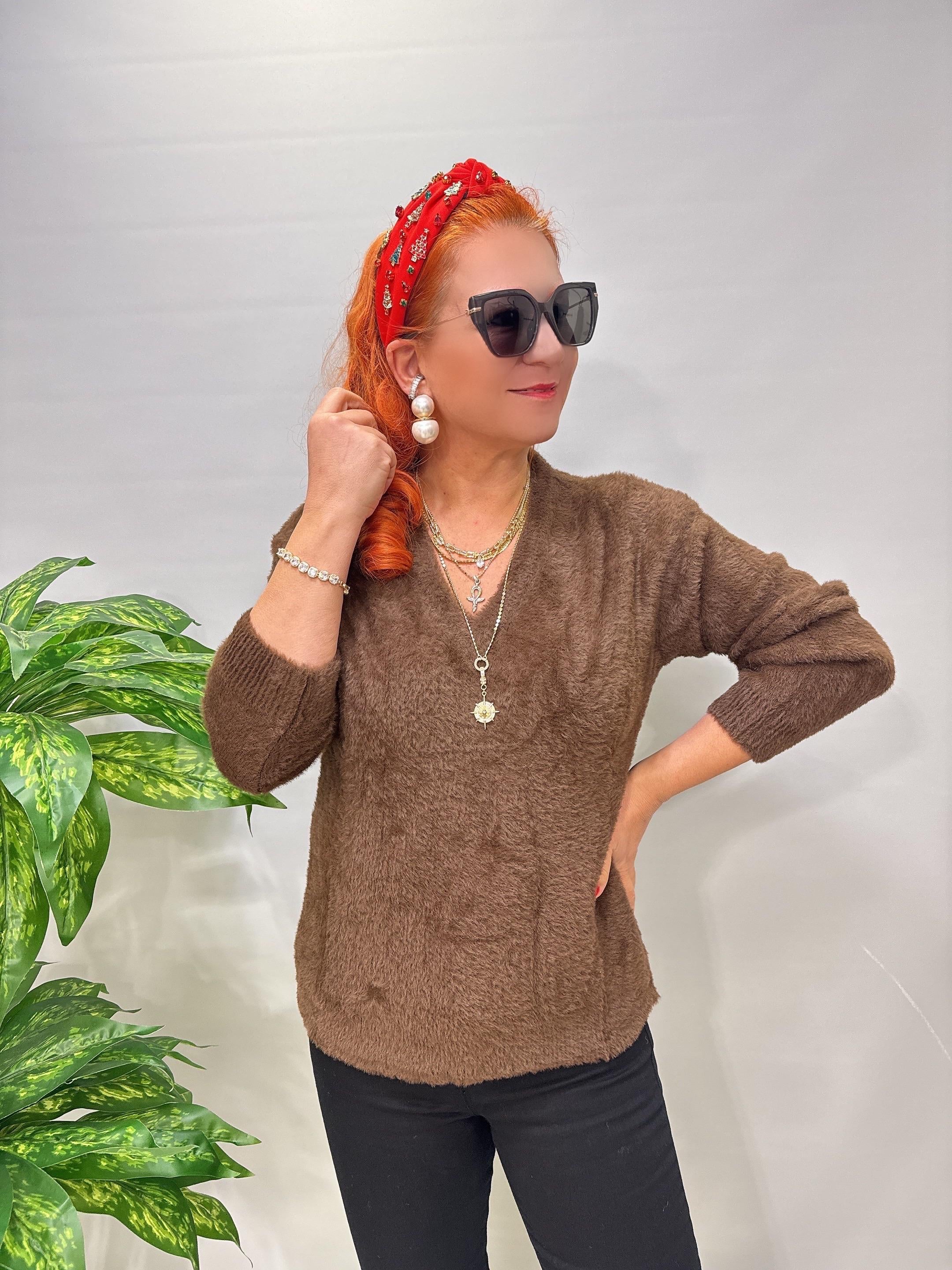 2126 V Yaka Sakal Triko Acı Kahve