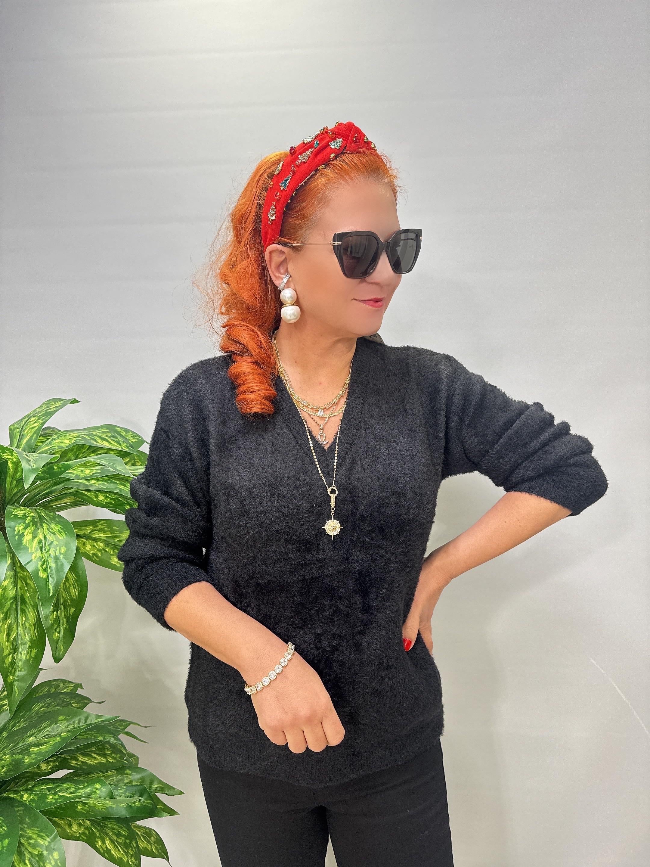 2126 V Yaka Sakal Triko Siyah