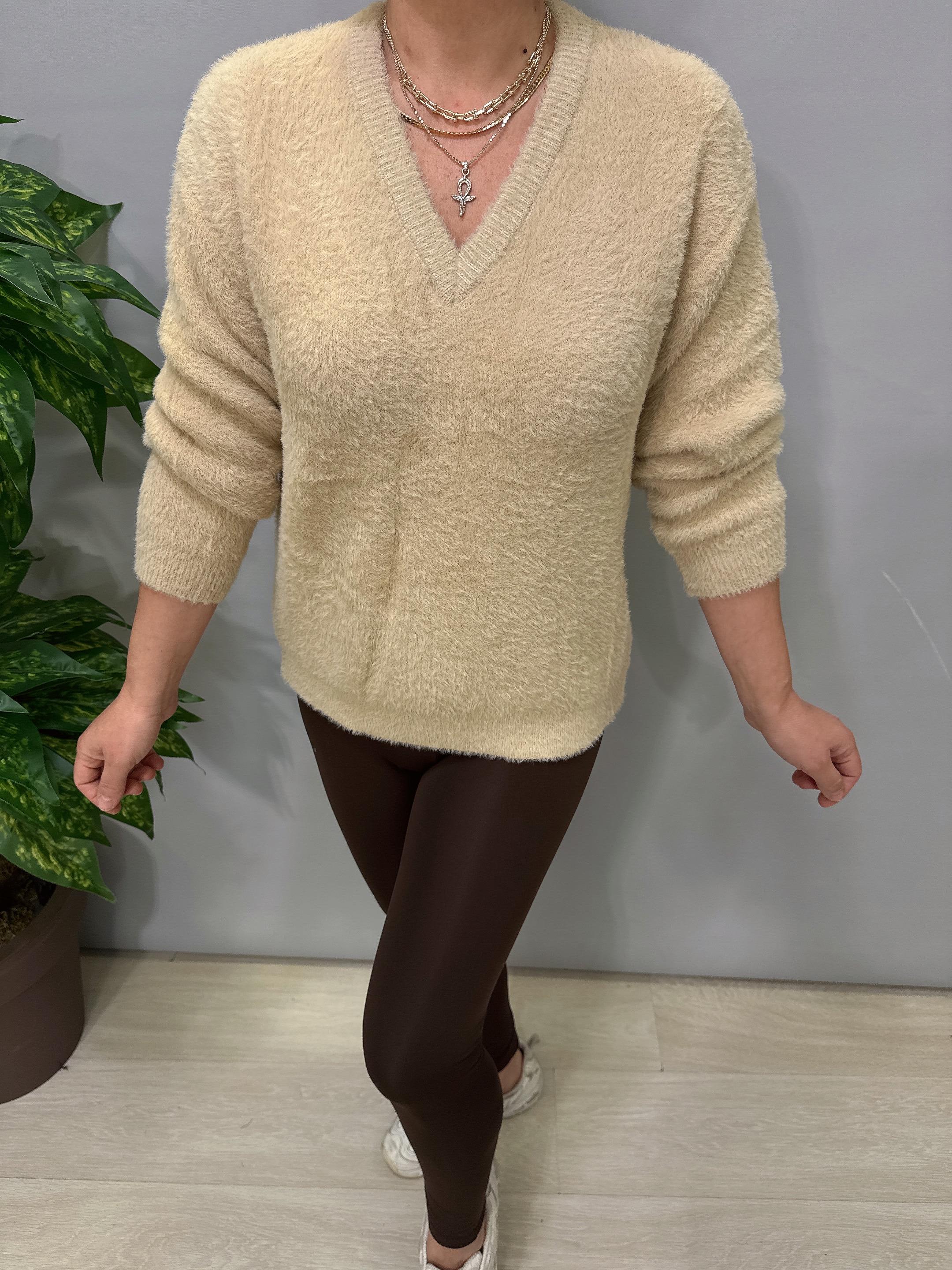 2126 V Yaka Sakal Triko Taş