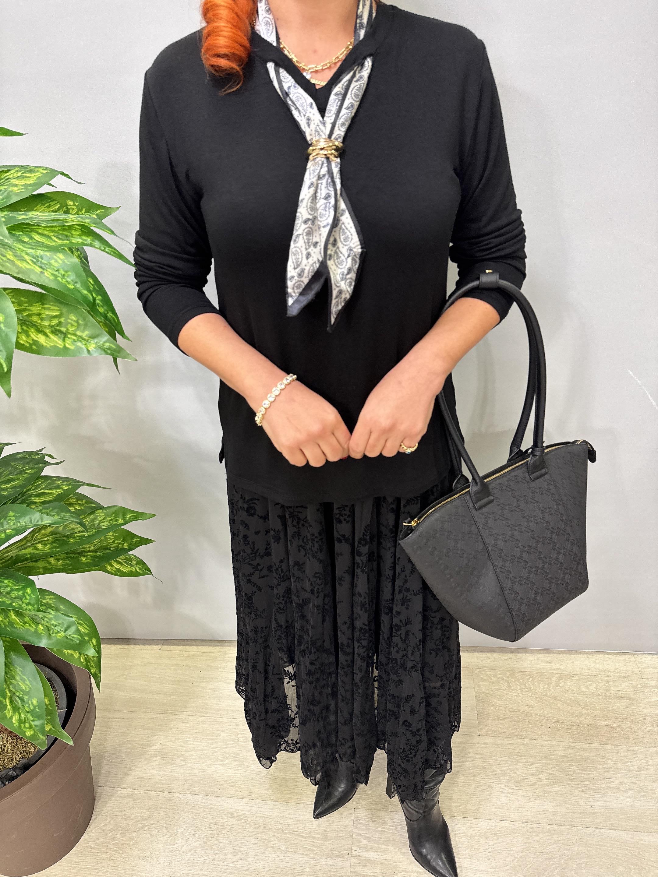 2188 Fularlı Çilek Triko Bluz Siyah