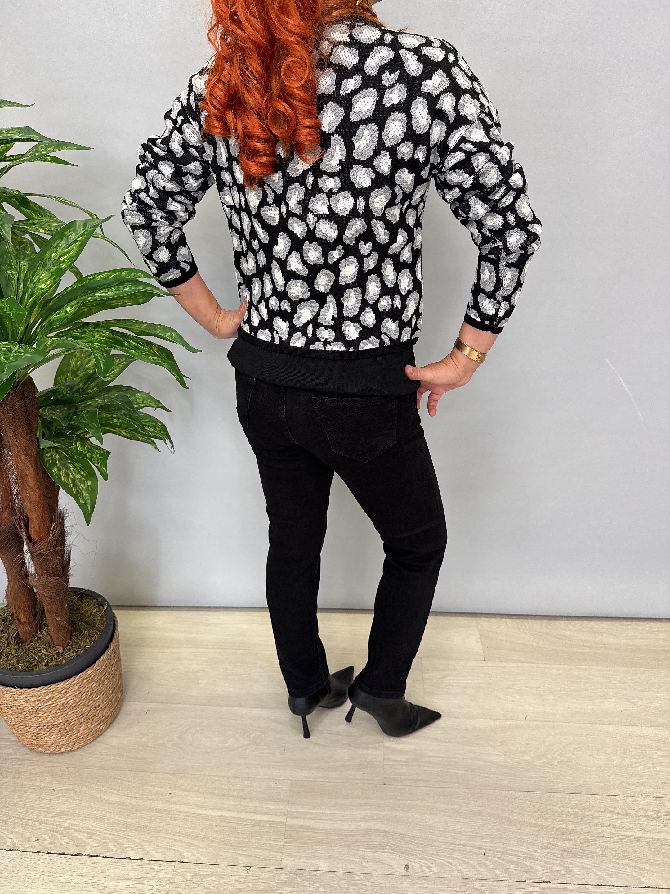 2348 Triko Leopar Desen Kısa Hırka