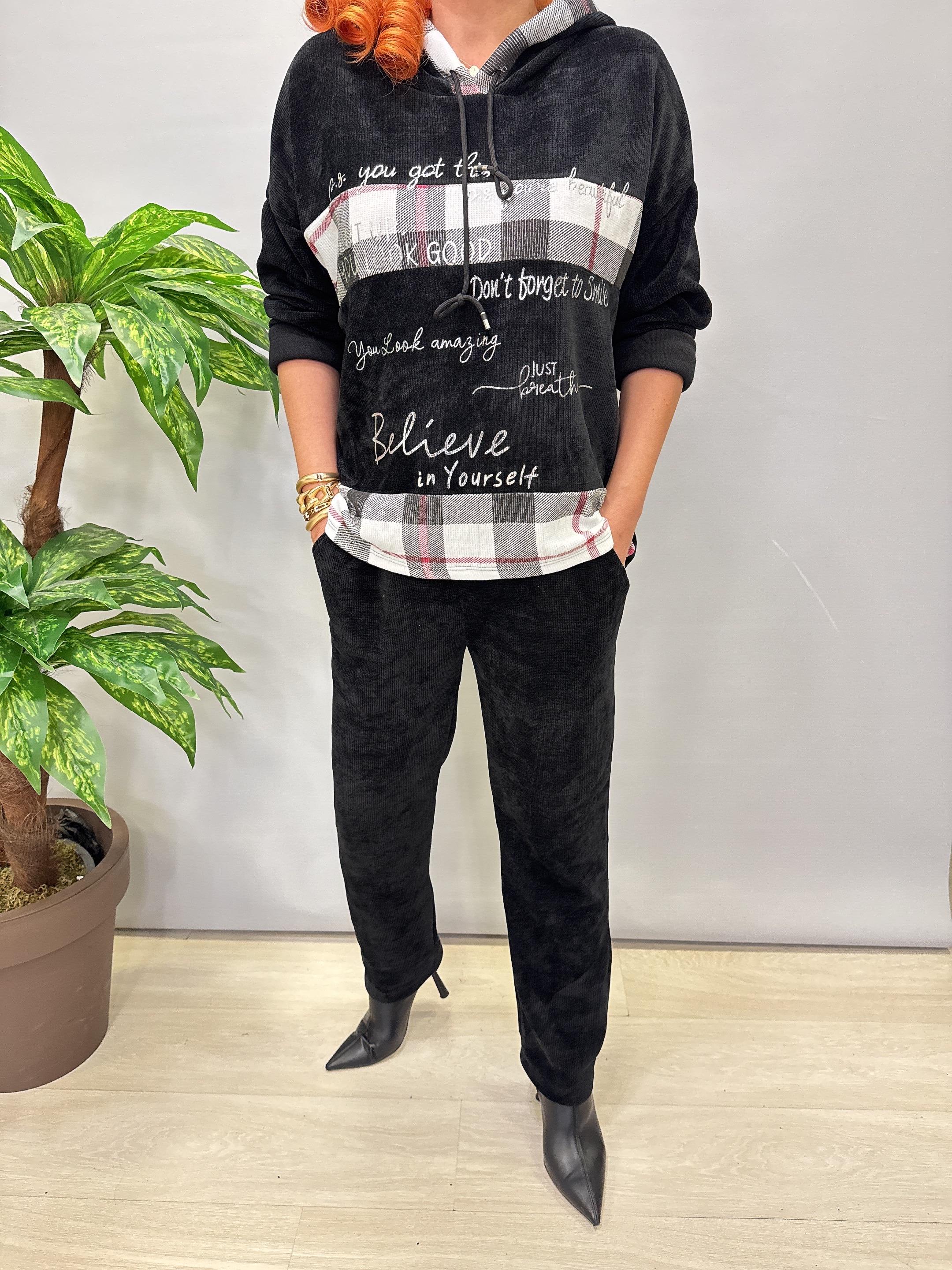 1875 Ekose Detaylı Şönil Kadife Takım Sİyah