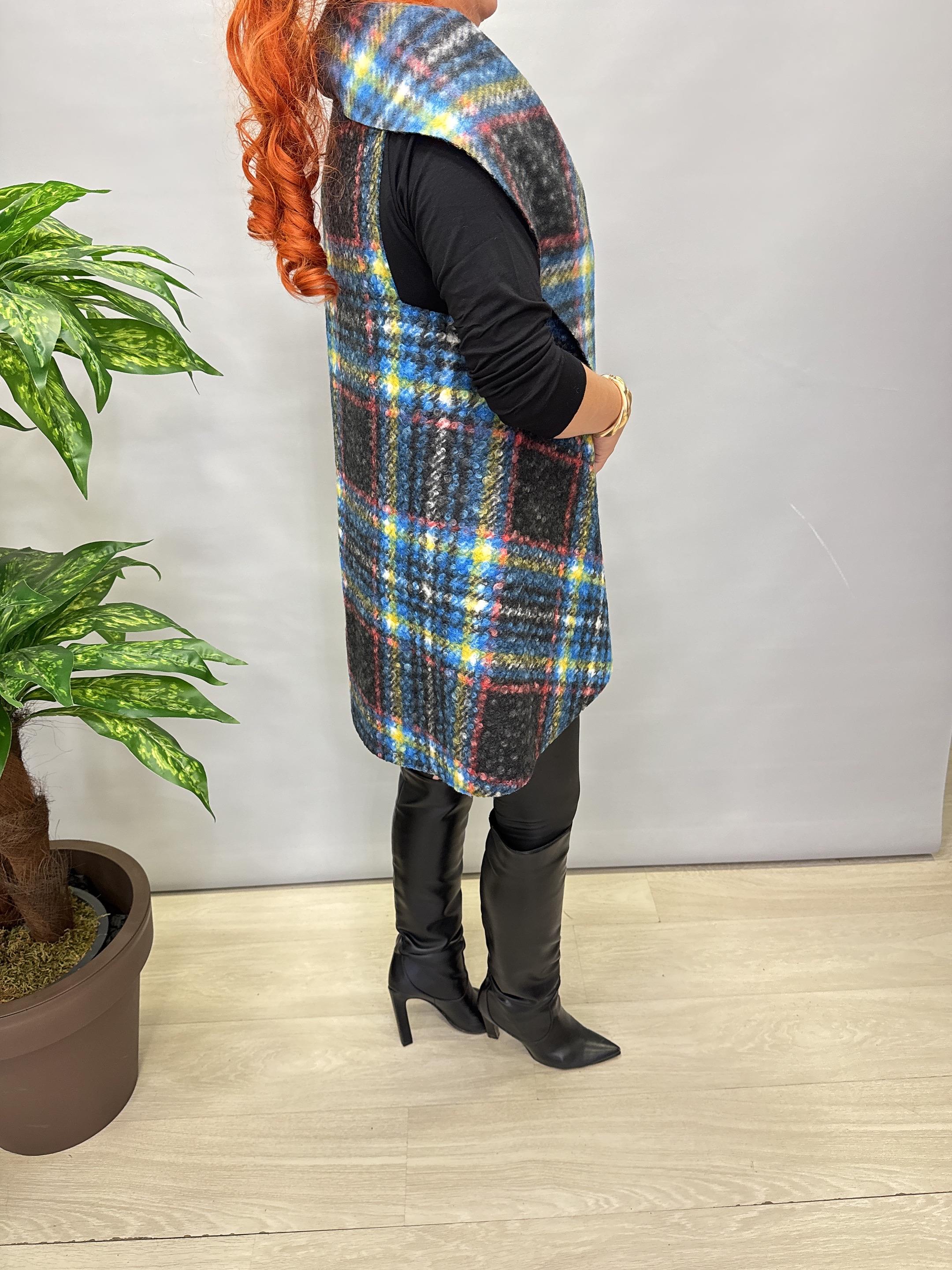 4577 Tasarım Buklet Yelek Ekose Detay