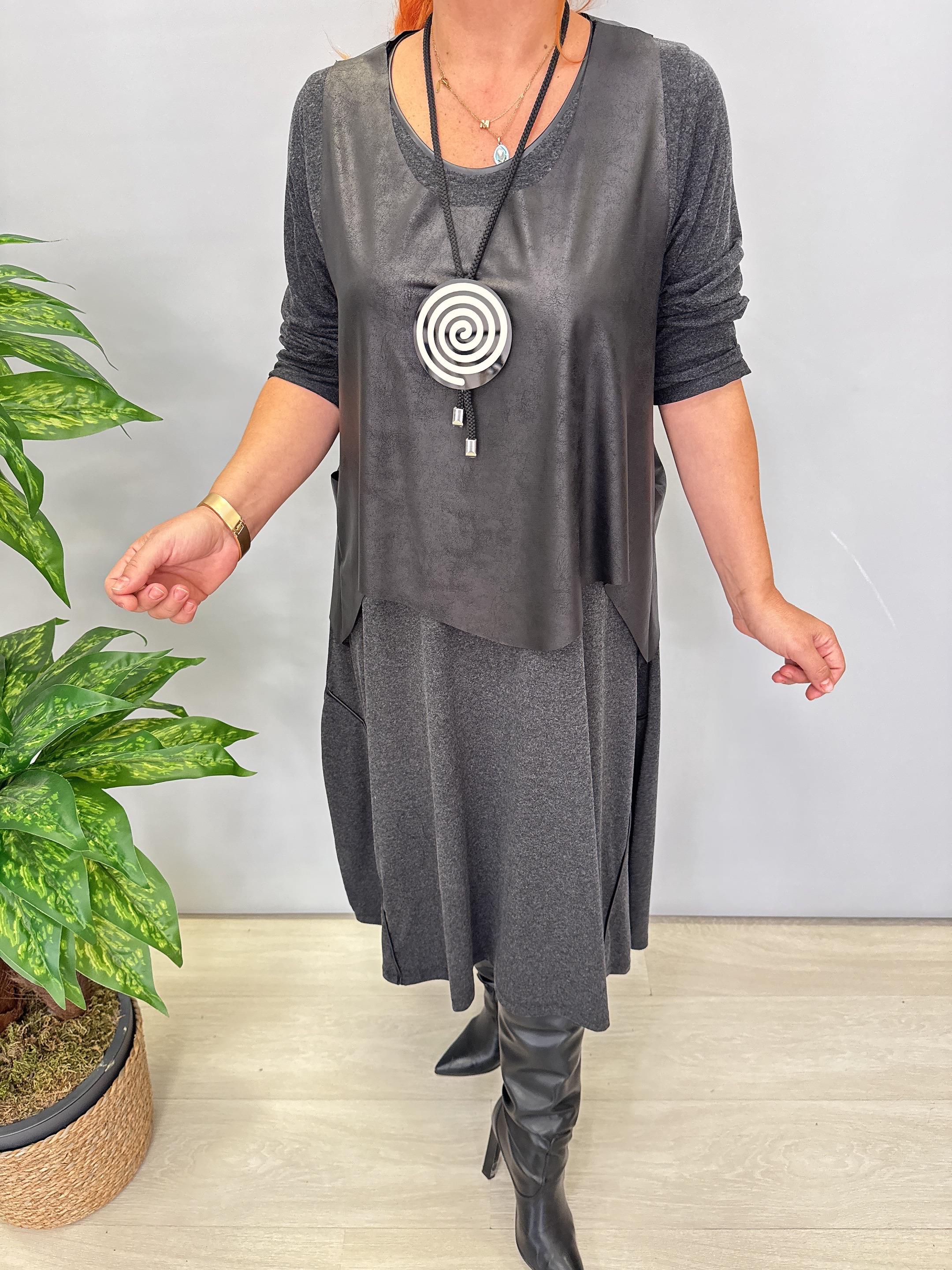 4870 3lü Takım Elbise (Kolye Yelek Dahildir)