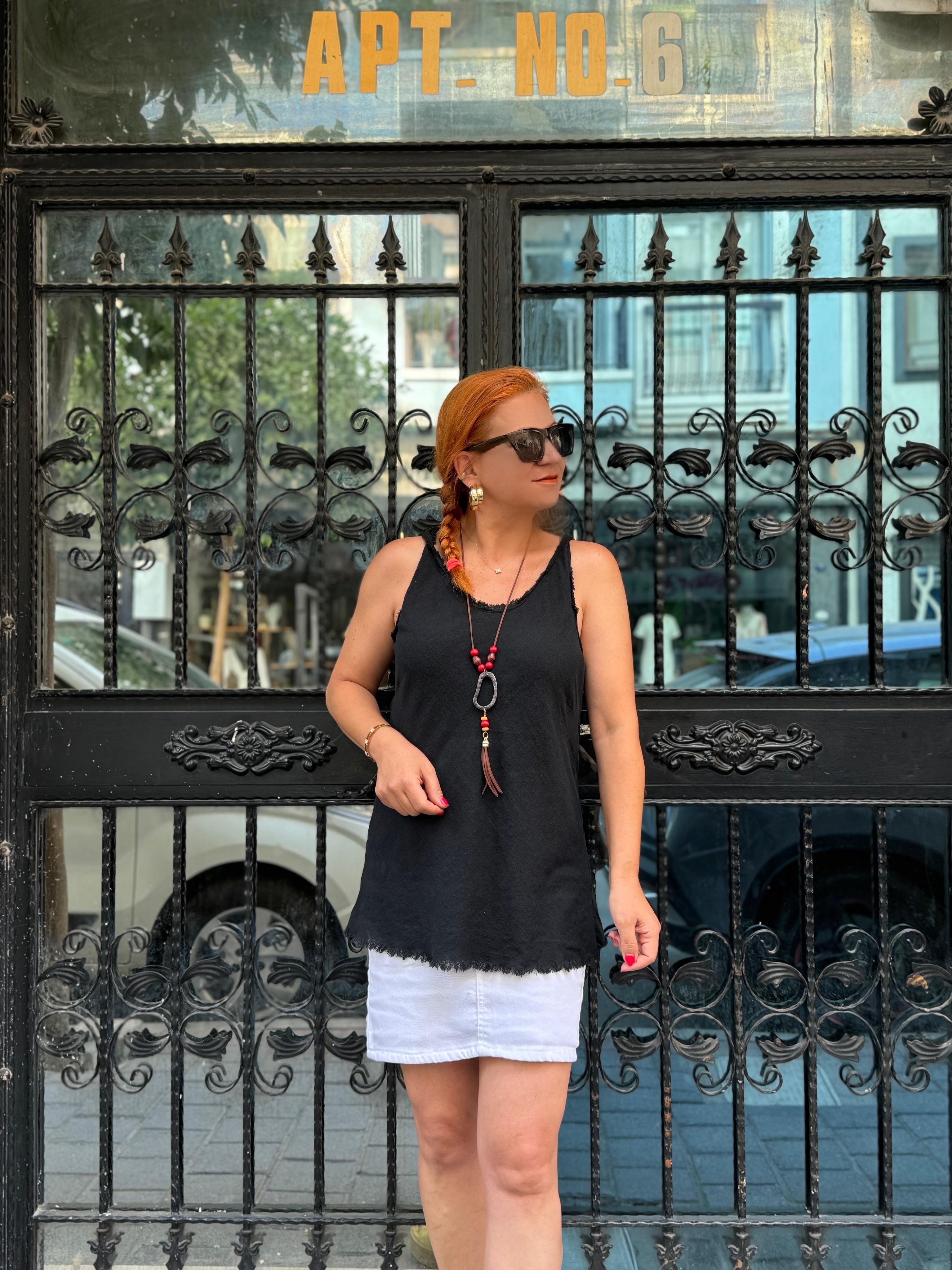 6100 KOLYE HEDİYELİ PAMUKLU ASKILI BLUZ SİYAH  36-40 BEDEN UYUMLUDUR