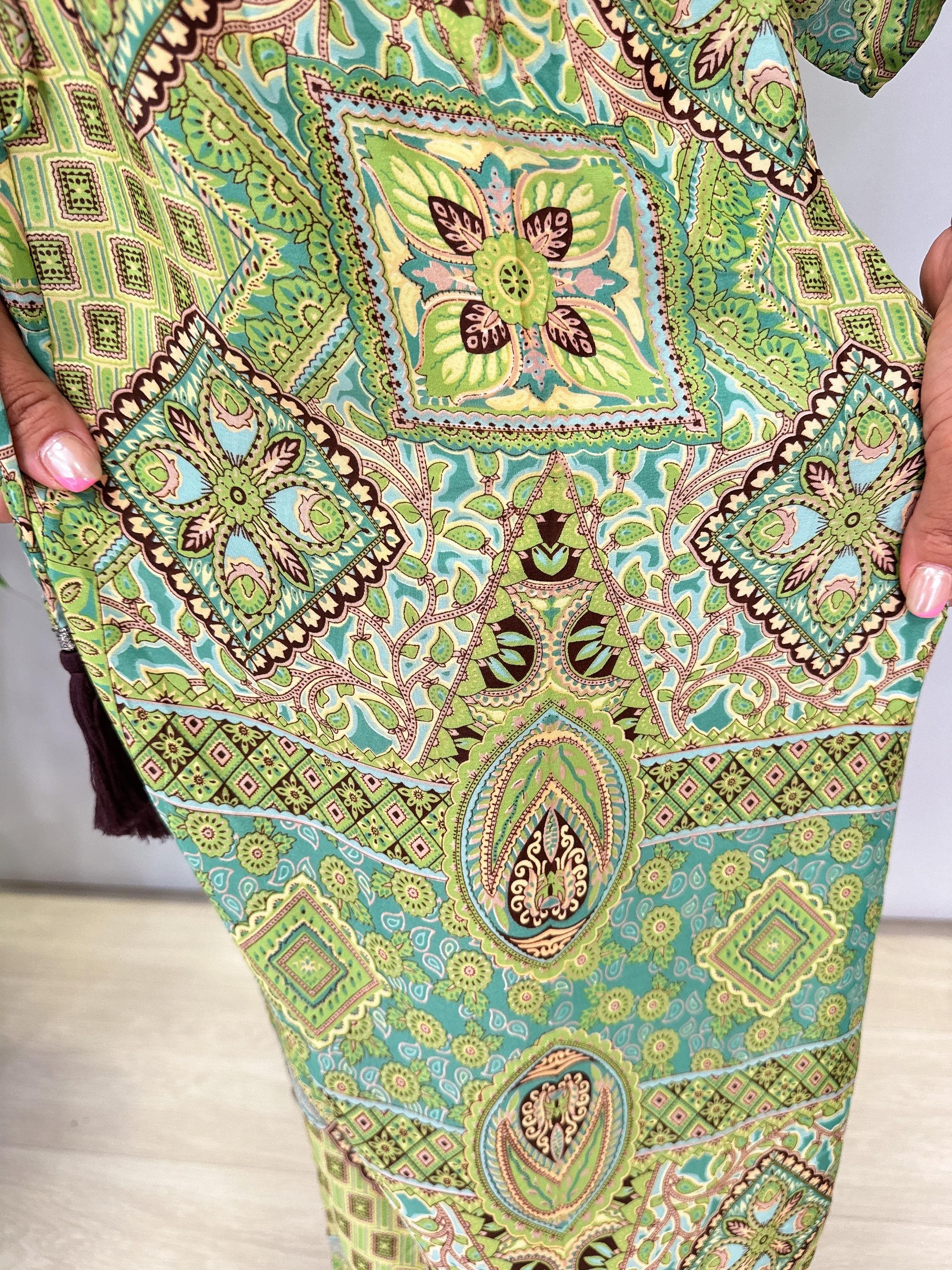 7820 Hint İpeği Elbise