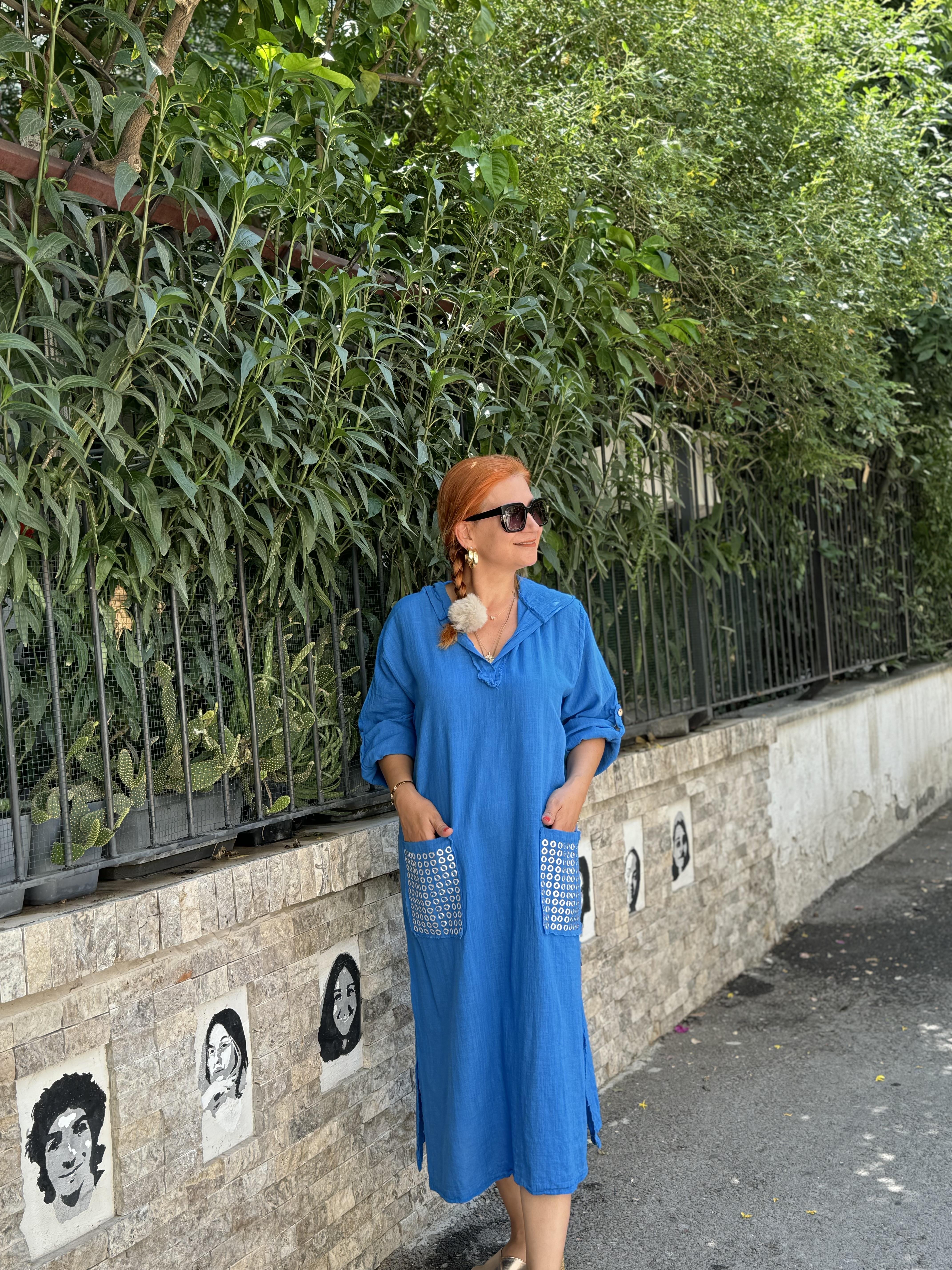 8040 PREMIUM İTALYAN PAMUKLU CEP DETAY KAPŞONLU ELBİSE 44 BEDENE KADAR UYUMLUDUR MAVİ  boyum 1.64