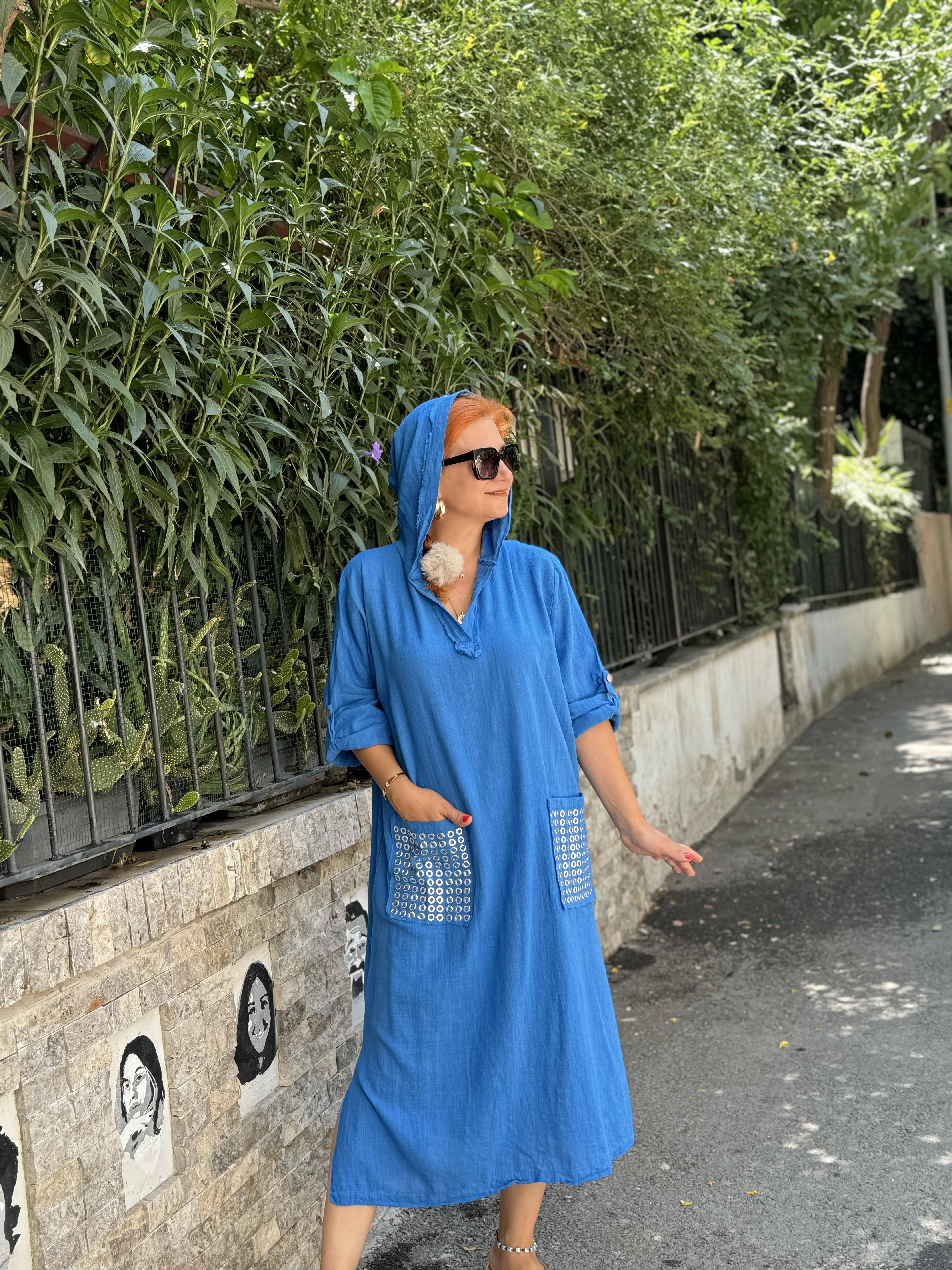 8040 PREMIUM İTALYAN PAMUKLU CEP DETAY KAPŞONLU ELBİSE 44 BEDENE KADAR UYUMLUDUR MAVİ  boyum 1.64