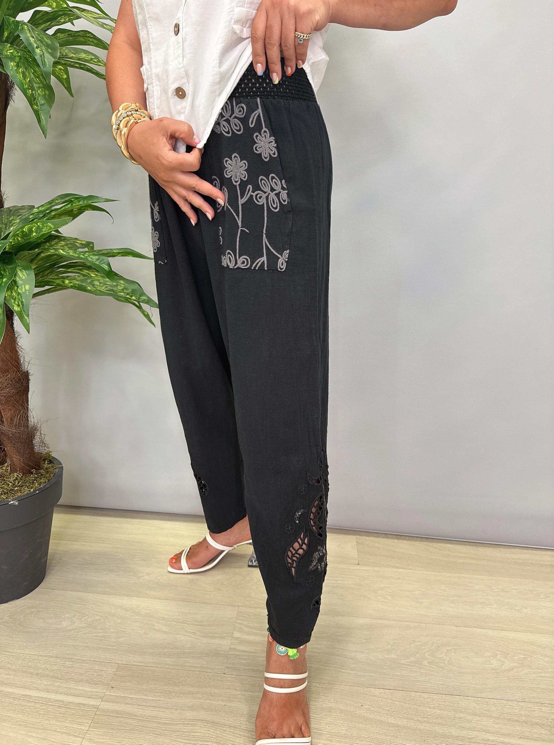 9088 Nakış Detay Pantolon Siyah