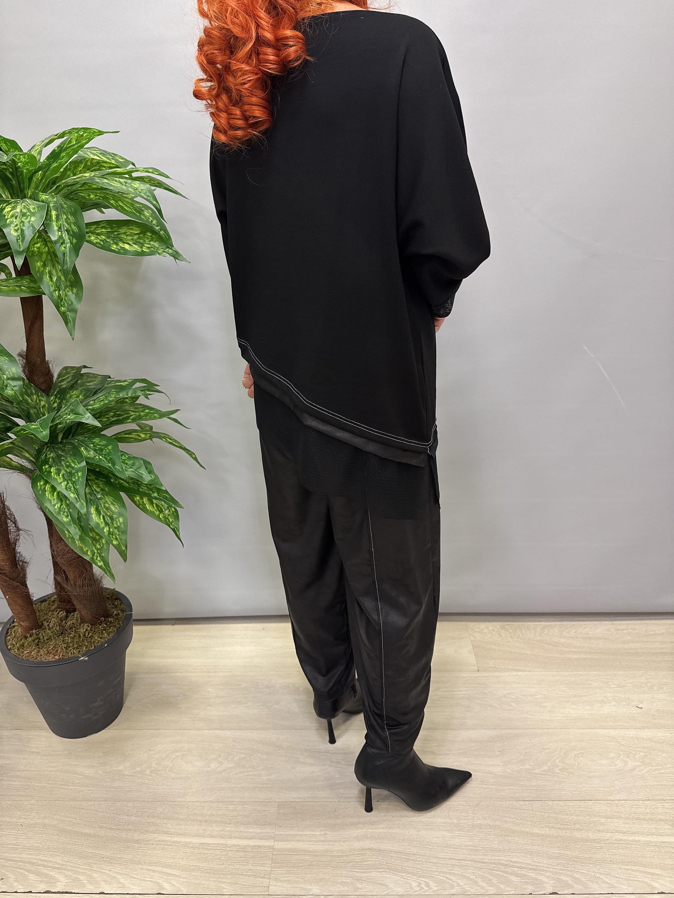 DR 6413 Asimetrik Tül Detay Bluz 