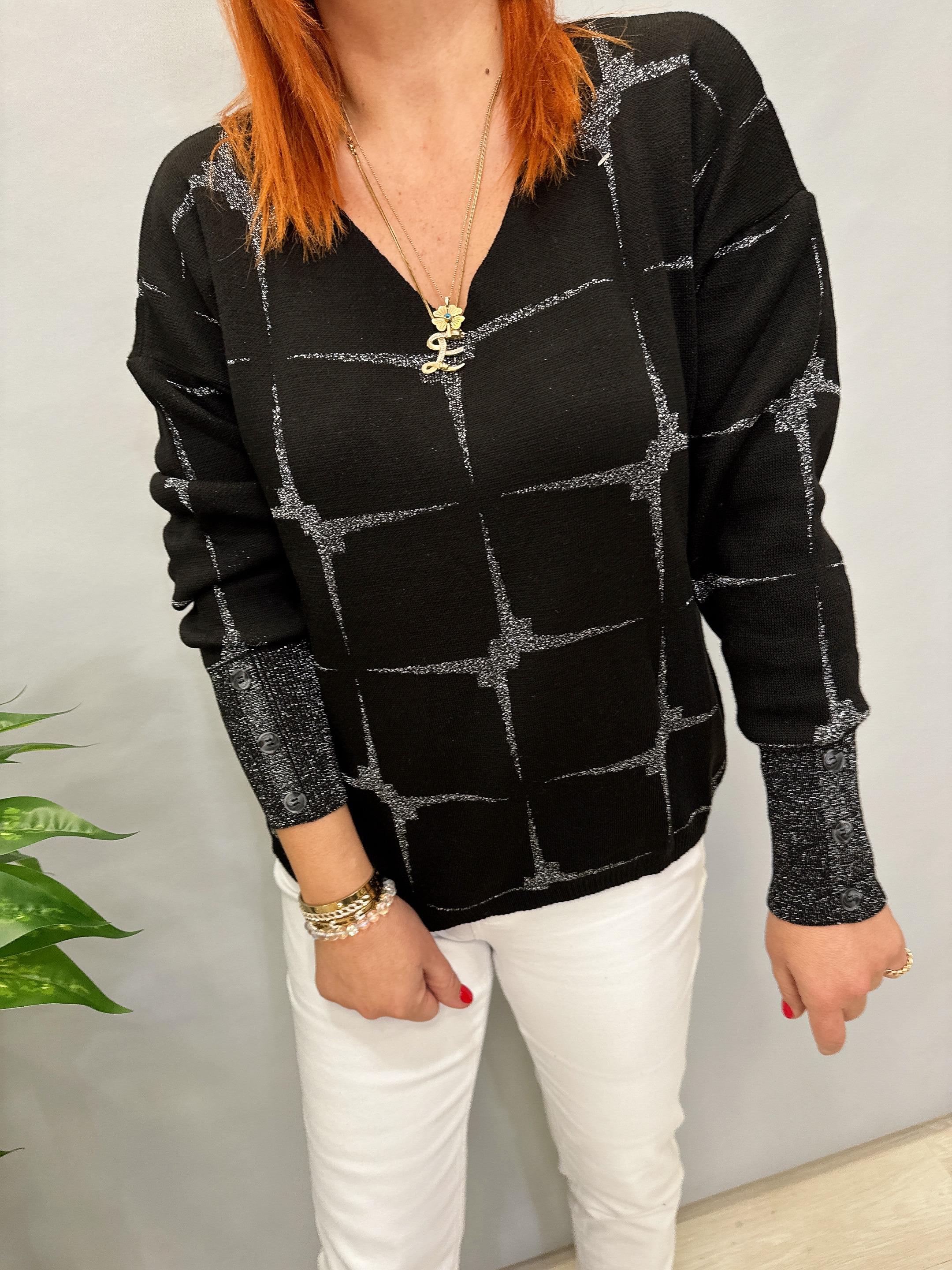 MNS 21080 V YAKA SİMLİ KOL DETAY TRİKO SİYAH