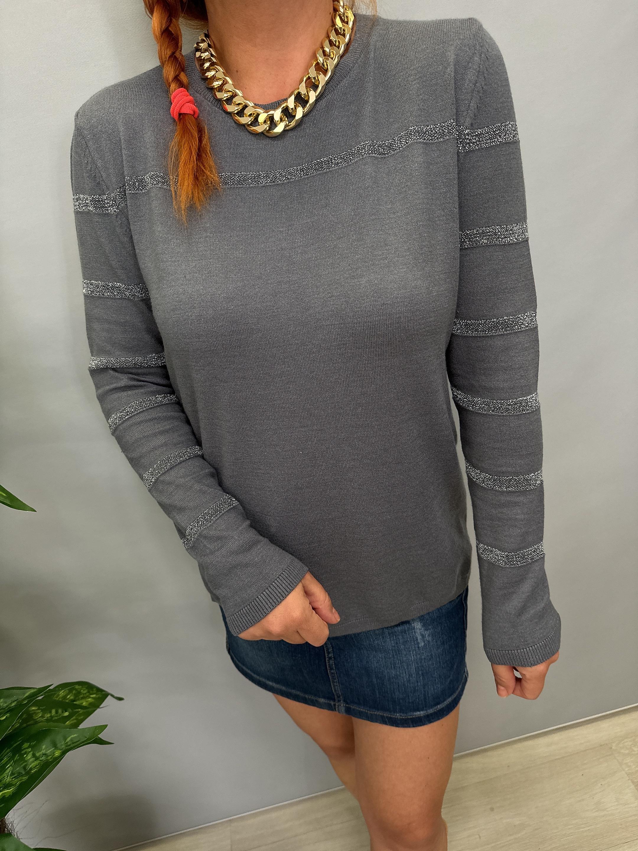 MNS 31048 ŞERİT SİM DETAY SOFT TOUCH BLUZ 42 BEDENE KADAR UYUMLUDUR GRİ