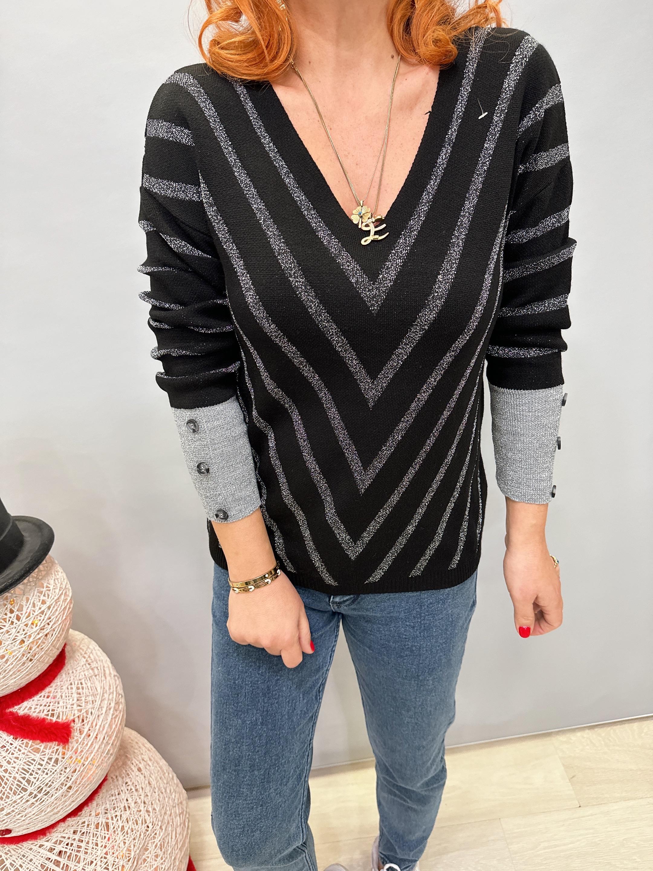 MNS 3189 KOL DETAY SİM TRİKO SİYAH