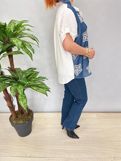 1245 İTALYAN NAKIŞ DETAY GÖMLEK