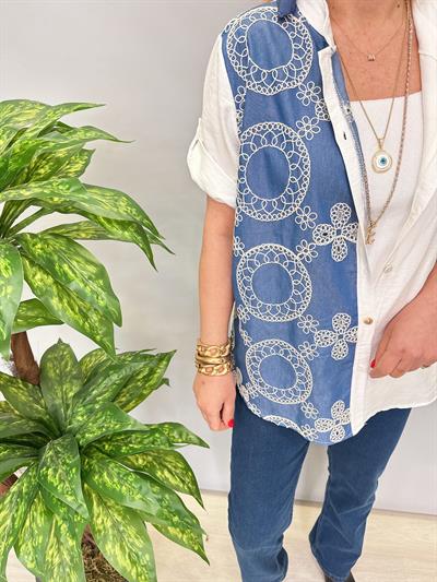 1245 İTALYAN NAKIŞ DETAY GÖMLEK