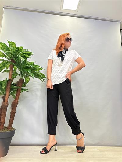 12737  BAKLAVA DESEN TRİKO BLUZ  BEYAZ 42 BEDENE KADAR UYUMLUDUR 